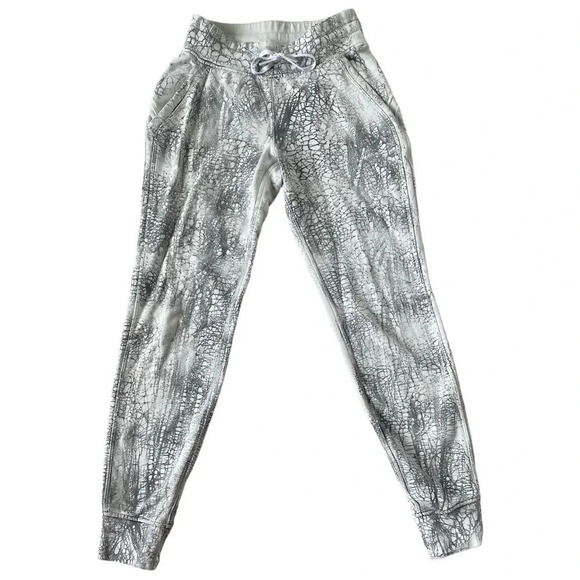 Lululemon Warm Down Jogger *7/8 Length Thread Dye White Black Women’s Size 2 - Picture 3 of 6